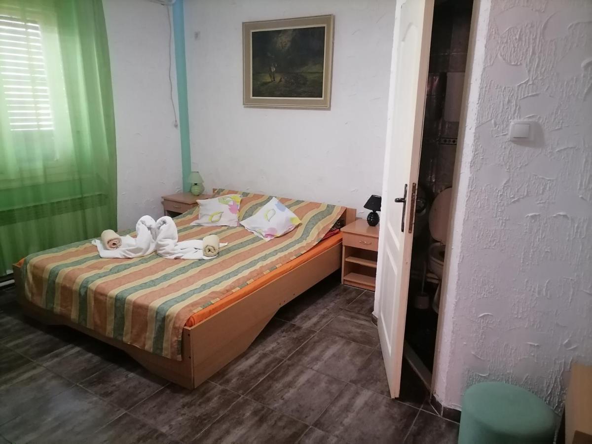 Smestaj U Okviru Domacinstva Sobe Sosa Palić Pokój zdjęcie